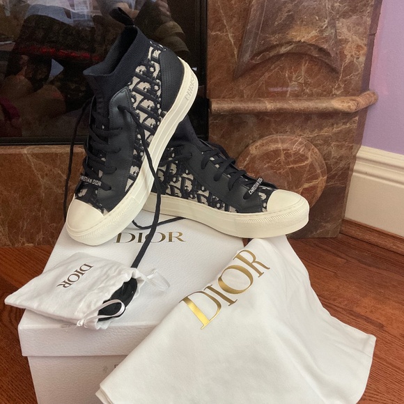 Walk'n'Dior Sneaker - Picture 1 of 9